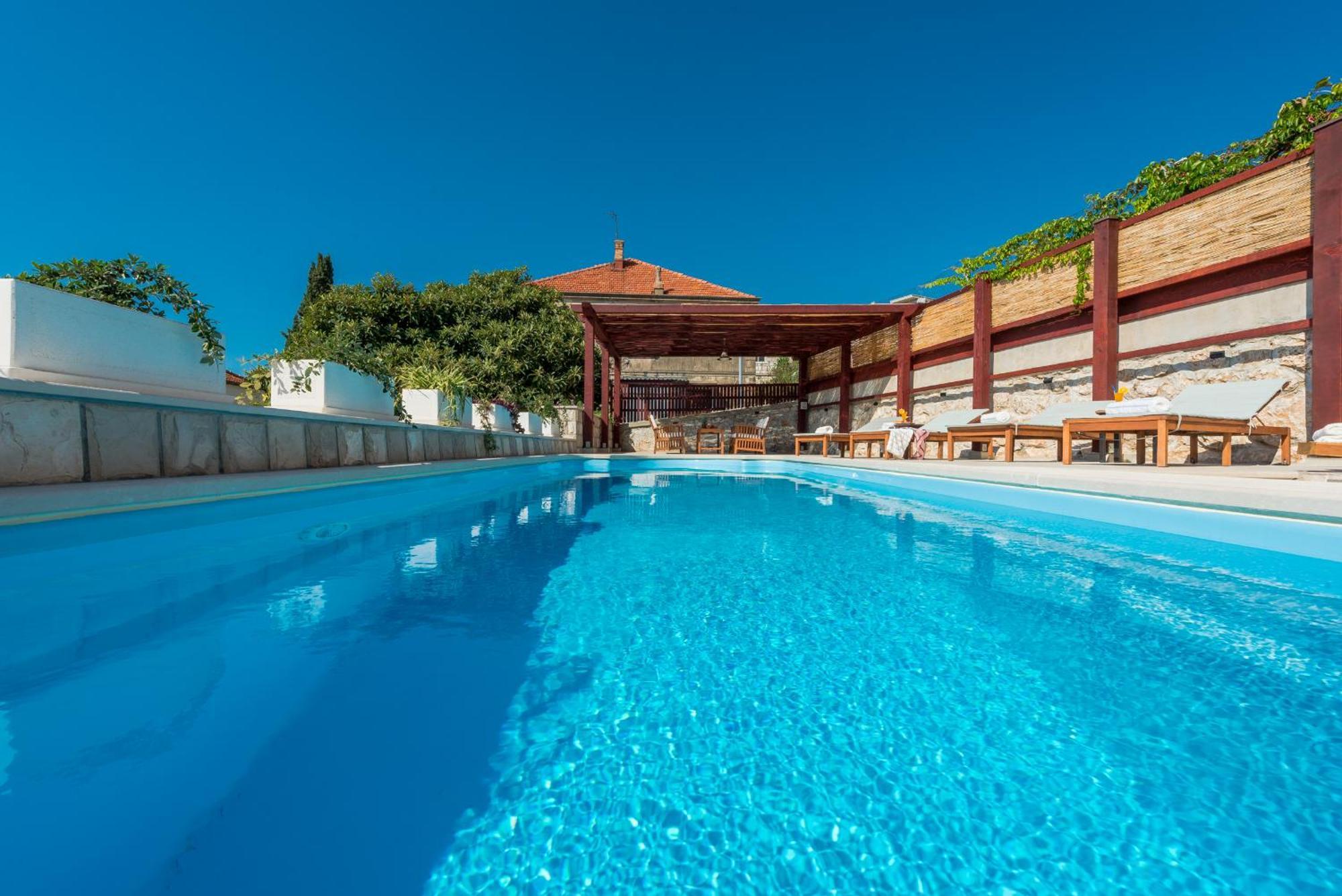 Apartment Miljas